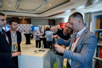 Rejestracja, kuluary, stoiska partnerów i sponsorów - zdjęcie 49