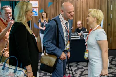 Rejestracja, kuluary, stoiska partnerów i sponsorów - zdjęcie 75