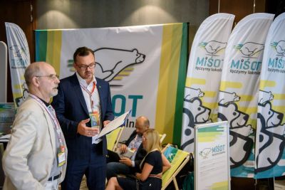 Rejestracja, kuluary, stoiska partnerów i sponsorów - zdjęcie 73