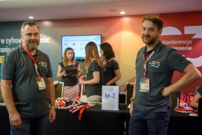 Rejestracja, kuluary, stoiska partnerów i sponsorów - zdjęcie 3