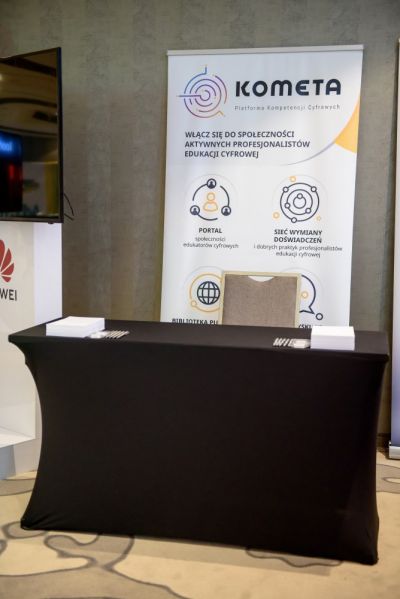 Rejestracja, kuluary, stoiska partnerów i sponsorów - zdjęcie 6