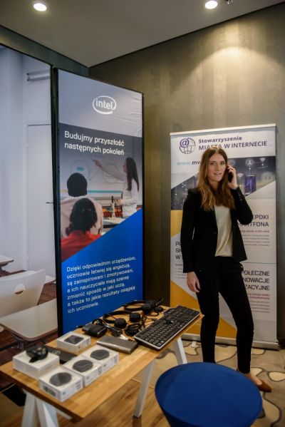 Rejestracja, kuluary, stoiska partnerów i sponsorów - zdjęcie 39