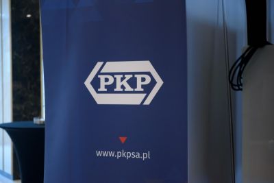 Rejestracja, kuluary, stoiska partnerów i sponsorów - zdjęcie 16