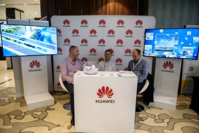 Rejestracja, kuluary, stoiska partnerów i sponsorów - zdjęcie 48