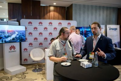 Rejestracja, kuluary, stoiska partnerów i sponsorów - zdjęcie 82