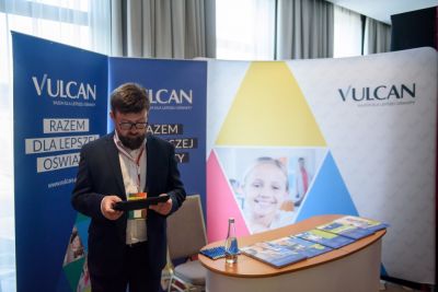 Rejestracja, kuluary, stoiska partnerów i sponsorów - zdjęcie 53