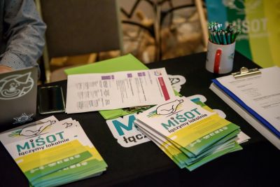 Rejestracja, kuluary, stoiska partnerów i sponsorów - zdjęcie 27