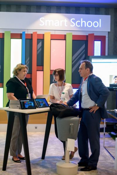 Rejestracja, kuluary, stoiska partnerów i sponsorów - zdjęcie 62