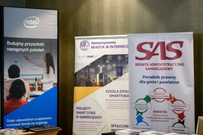 Rejestracja, kuluary, stoiska partnerów i sponsorów - zdjęcie 60