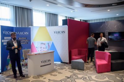 Rejestracja, kuluary, stoiska partnerów i sponsorów - zdjęcie 55