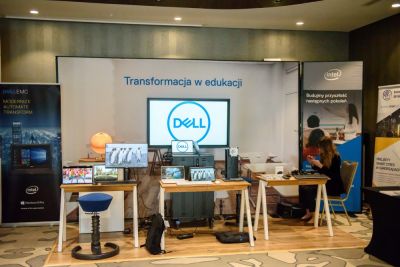 Rejestracja, kuluary, stoiska partnerów i sponsorów - zdjęcie 4