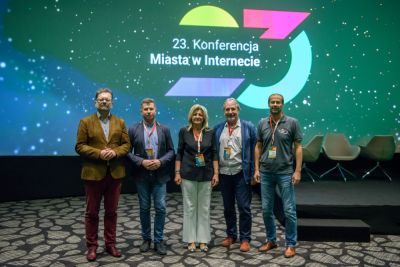 Rejestracja, kuluary, stoiska partnerów i sponsorów - zdjęcie 1