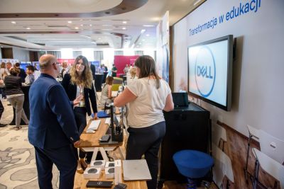 Rejestracja, kuluary, stoiska partnerów i sponsorów - zdjęcie 31