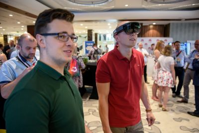 Rejestracja, kuluary, stoiska partnerów i sponsorów - zdjęcie 13