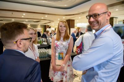 Rejestracja, kuluary, stoiska partnerów i sponsorów - zdjęcie 20